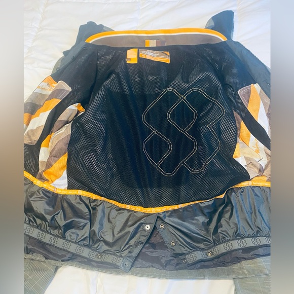 Special Blend Snowboard/Ski Jacket - Picture 7 of 9